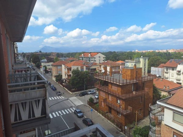 appartamento in vendita a Torino in zona Parella