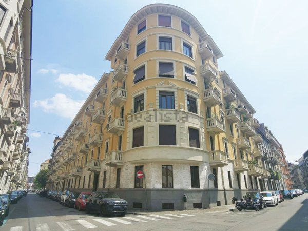appartamento in vendita a Torino in zona Cit Turin