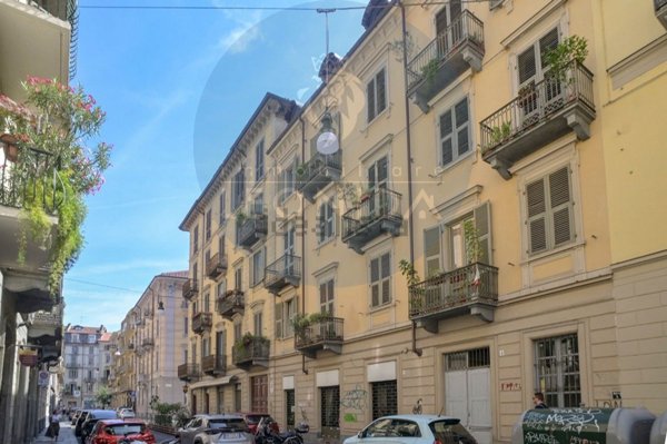 appartamento in vendita a Torino in zona San Salvario