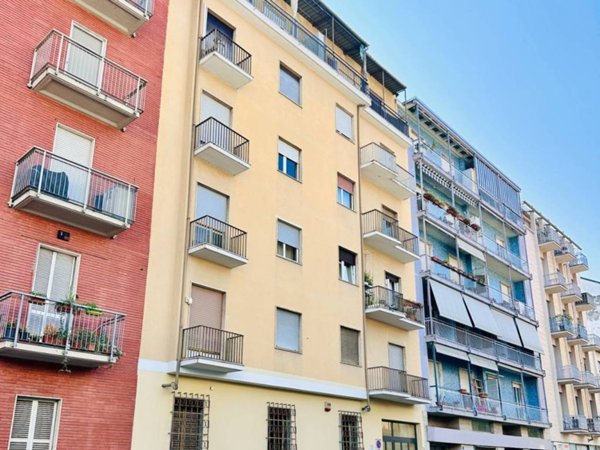 appartamento in vendita a Torino in zona Parella