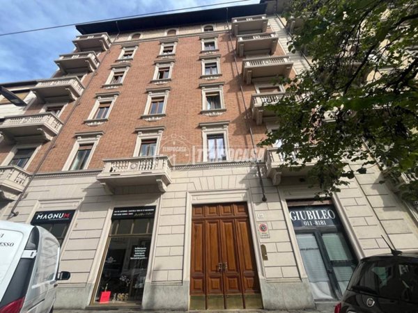 ufficio in vendita a Torino in zona Crocetta