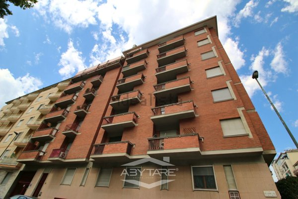 appartamento in vendita a Torino in zona Lingotto