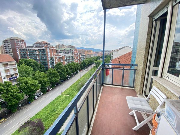 appartamento in vendita a Torino in zona Lingotto