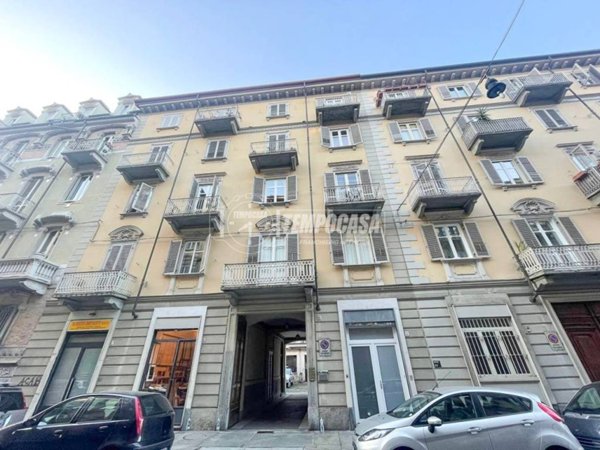 negozio in vendita a Torino in zona Crocetta
