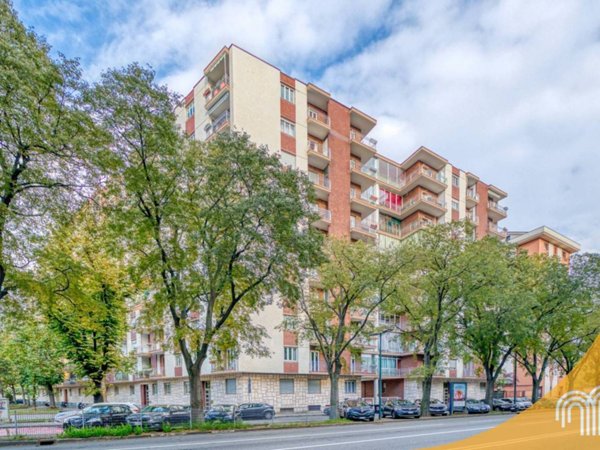 appartamento in vendita a Torino in zona Cenisia