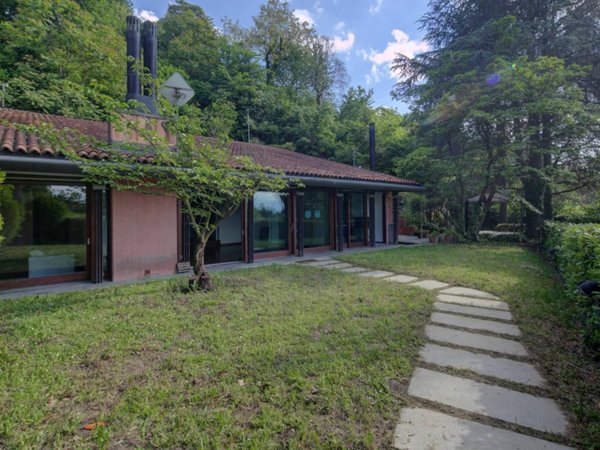 casa indipendente in vendita a Torino in zona Sassi