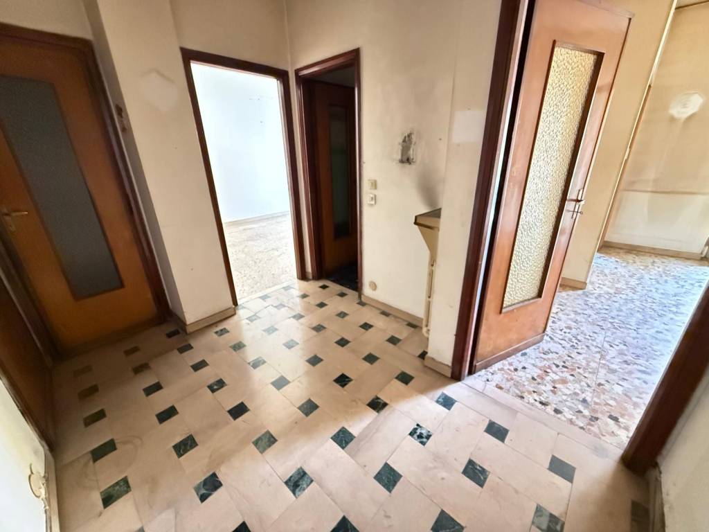 appartamento in vendita a Torino in zona Lingotto