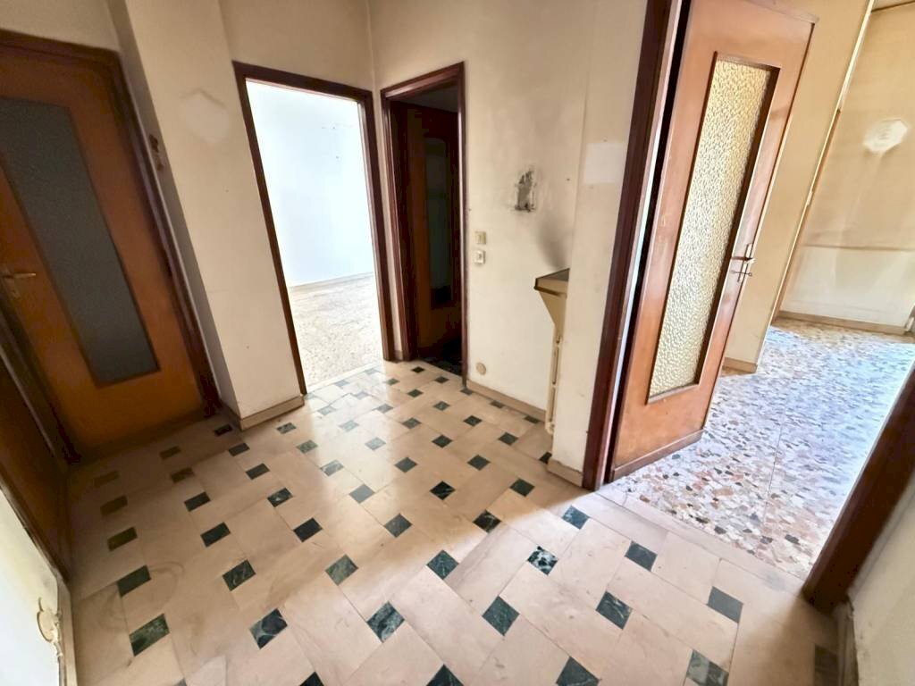 appartamento in vendita a Torino in zona Lingotto