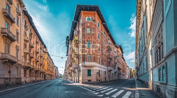 appartamento in vendita a Torino in zona Cit Turin