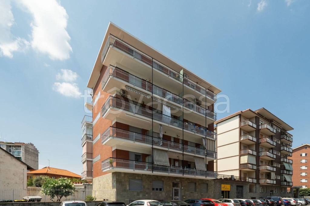 appartamento in vendita a Torino in zona Lucento