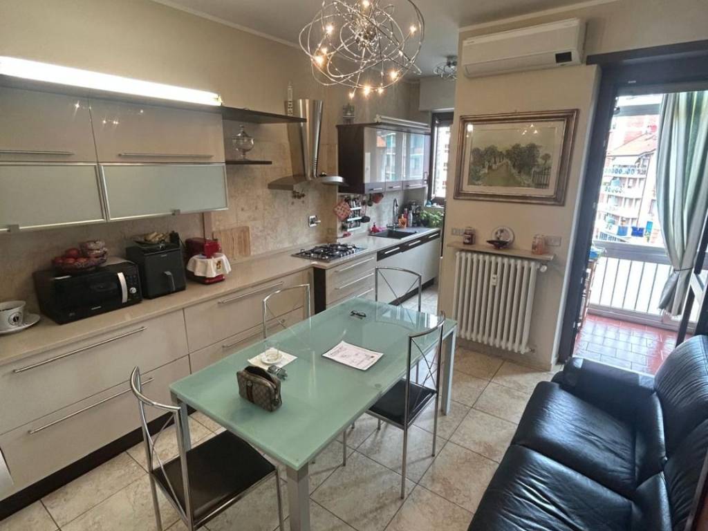 appartamento in vendita a Torino in zona Santa Rita