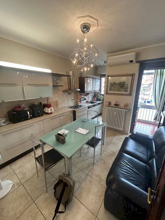 appartamento in vendita a Torino in zona Santa Rita