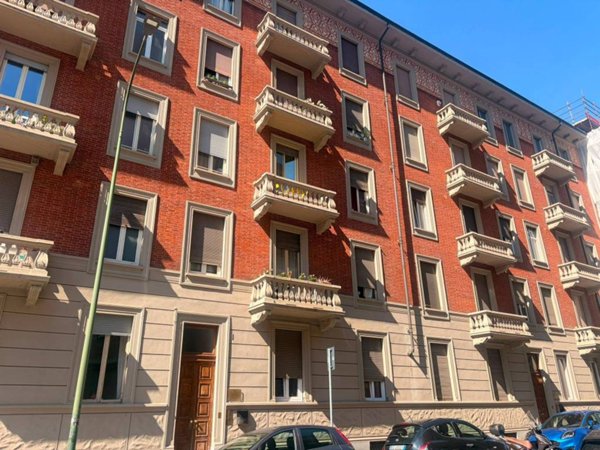 appartamento in vendita a Torino in zona Cenisia