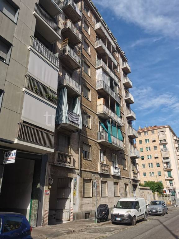 box auto in vendita a Torino in zona Lucento