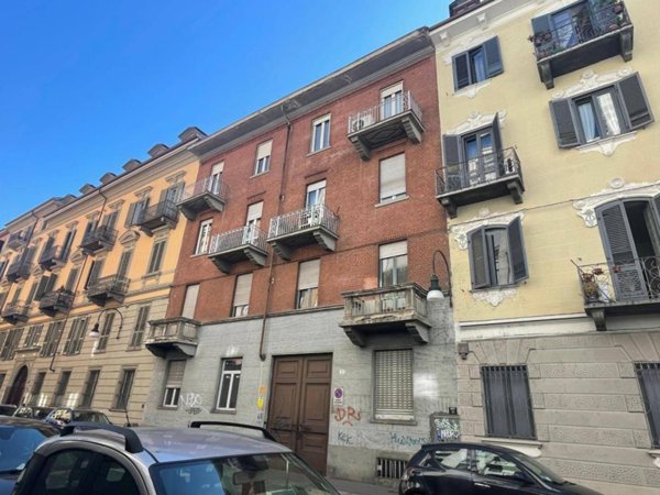 appartamento in vendita a Torino in zona Cit Turin