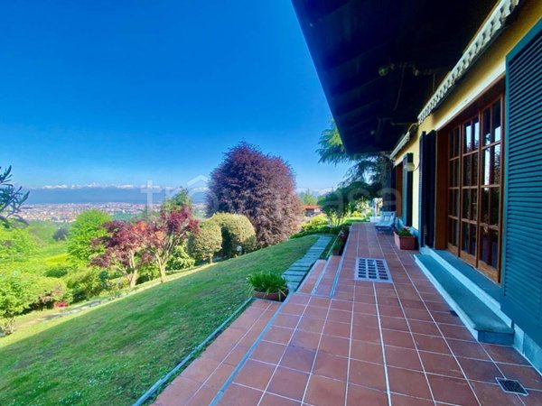 casa indipendente in vendita a Torino in zona Val Salice