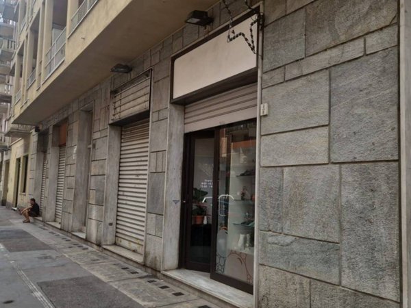 negozio in vendita a Torino in zona Barriera di Milano