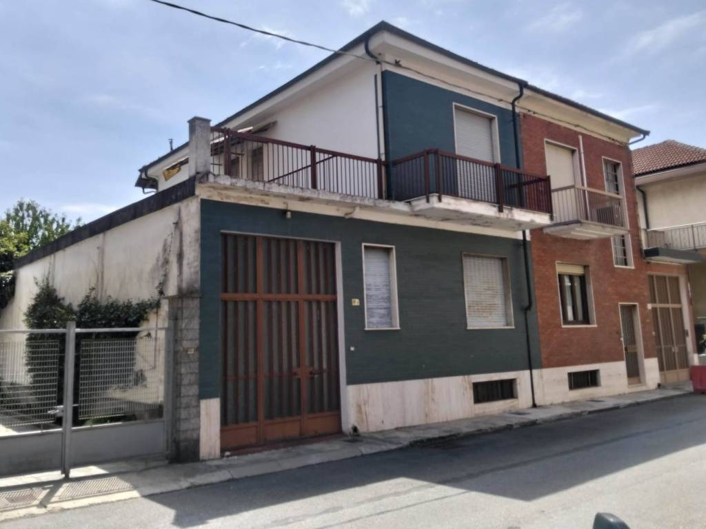 casa indipendente in vendita a Torino in zona Pozzo Strada