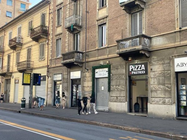 negozio in vendita a Torino in zona Millefonti