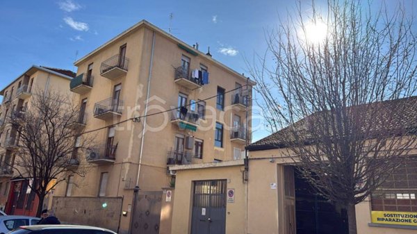 appartamento in vendita a Torino in zona Borgata Vittoria