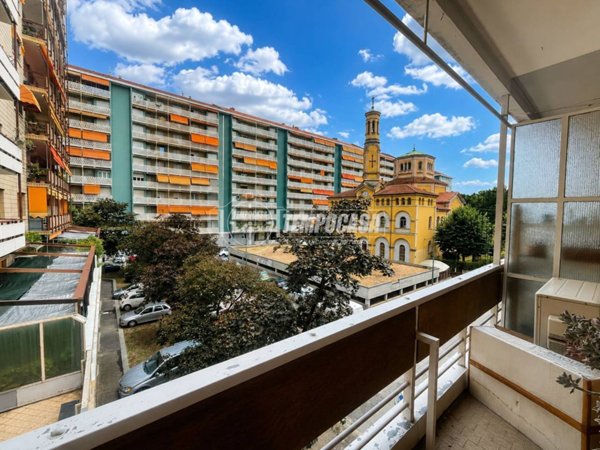 appartamento in vendita a Torino in zona Parella