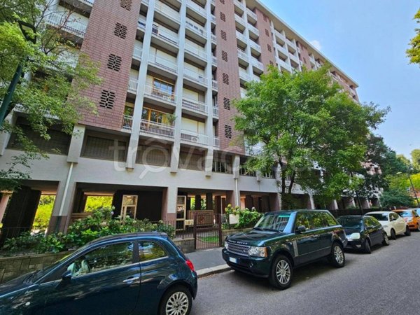 appartamento in vendita a Torino in zona Cit Turin