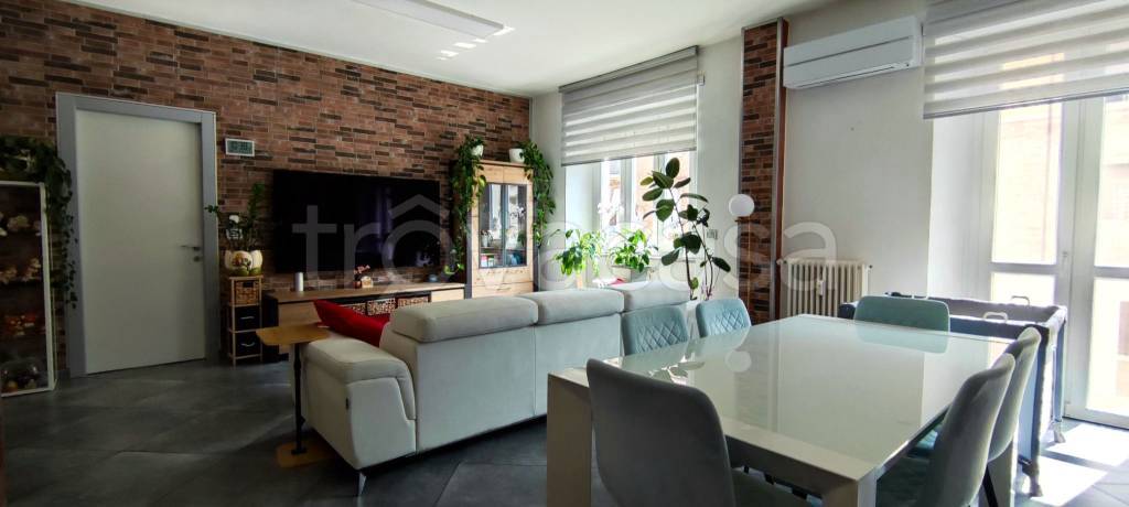 appartamento in vendita a Torino in zona Borgata Vittoria