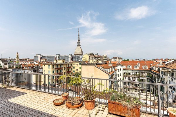 appartamento in vendita a Torino in zona Vanchiglia