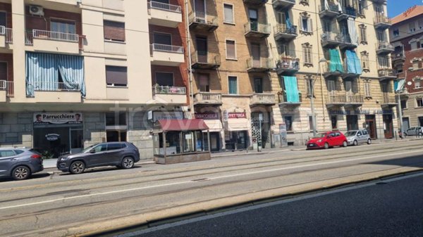 negozio in vendita a Torino in zona Barriera di Milano