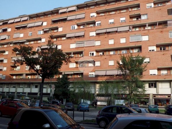 appartamento in vendita a Torino in zona Lingotto