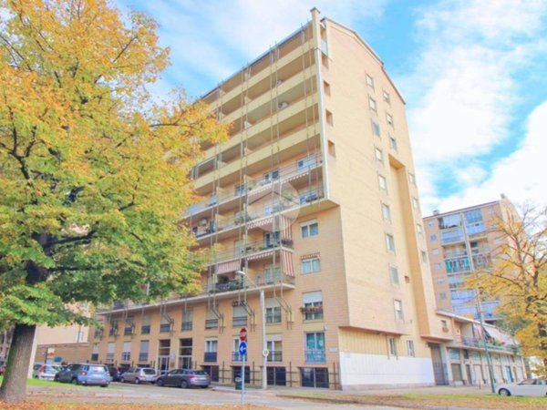 appartamento in vendita a Torino in zona Lingotto
