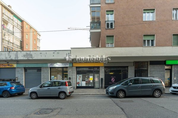 negozio in vendita a Torino in zona Pozzo Strada