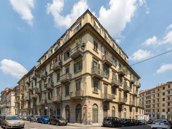 appartamento in vendita a Torino in zona Aurora