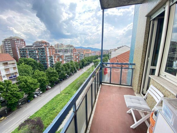 appartamento in vendita a Torino in zona Lingotto