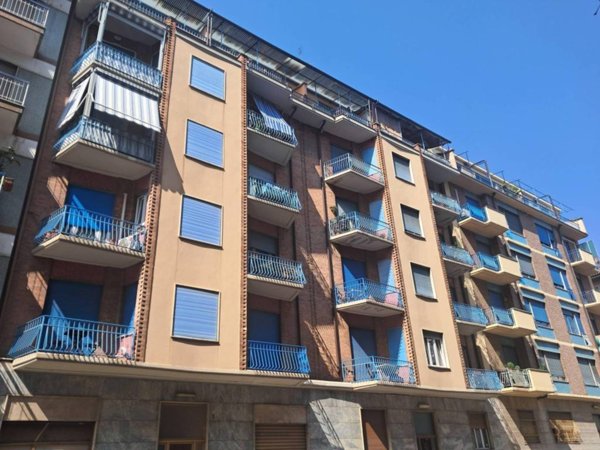 appartamento in vendita a Torino in zona Aurora