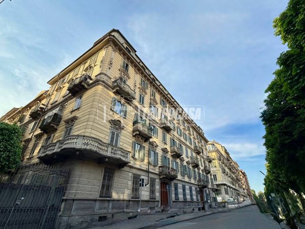 appartamento in vendita a Torino in zona Crocetta
