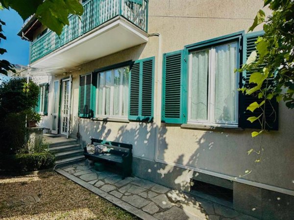 casa indipendente in vendita a Torino in zona Cavoretto