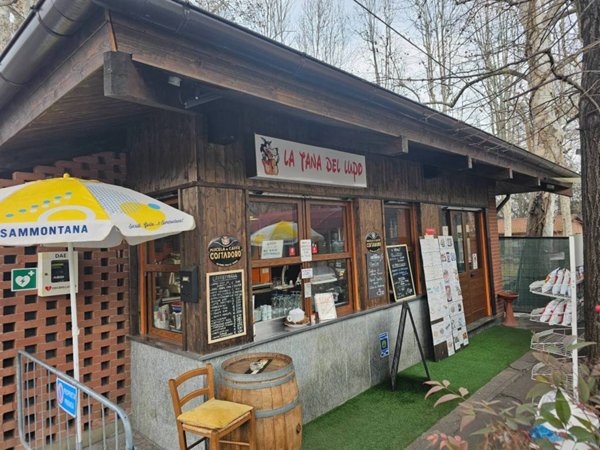 negozio in vendita a Torino in zona Parella