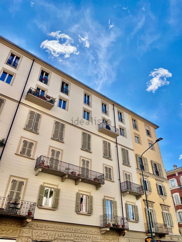 appartamento in vendita a Torino in zona Cit Turin