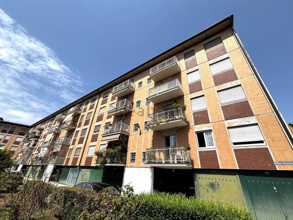 appartamento in vendita a Torino in zona Falchera