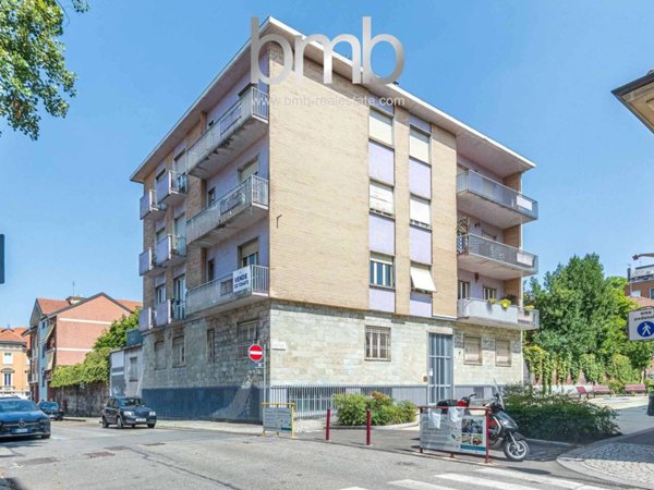 appartamento in vendita a Torino in zona Borgo Po