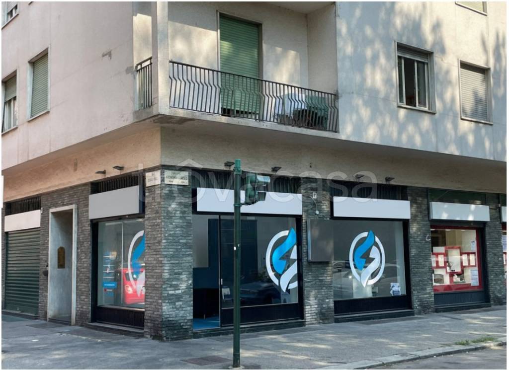 negozio in vendita a Torino in zona Santa Rita