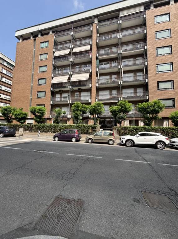 appartamento in vendita a Torino in zona Millefonti