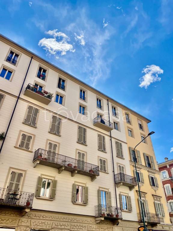 appartamento in vendita a Torino in zona Cit Turin