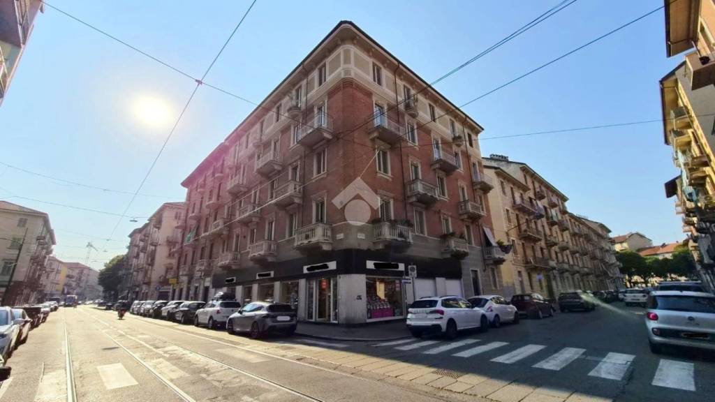 negozio in vendita a Torino in zona Borgo San Paolo