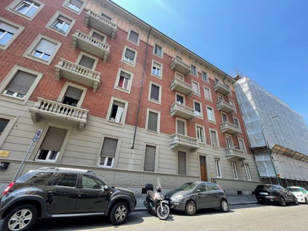 appartamento in vendita a Torino in zona Cenisia