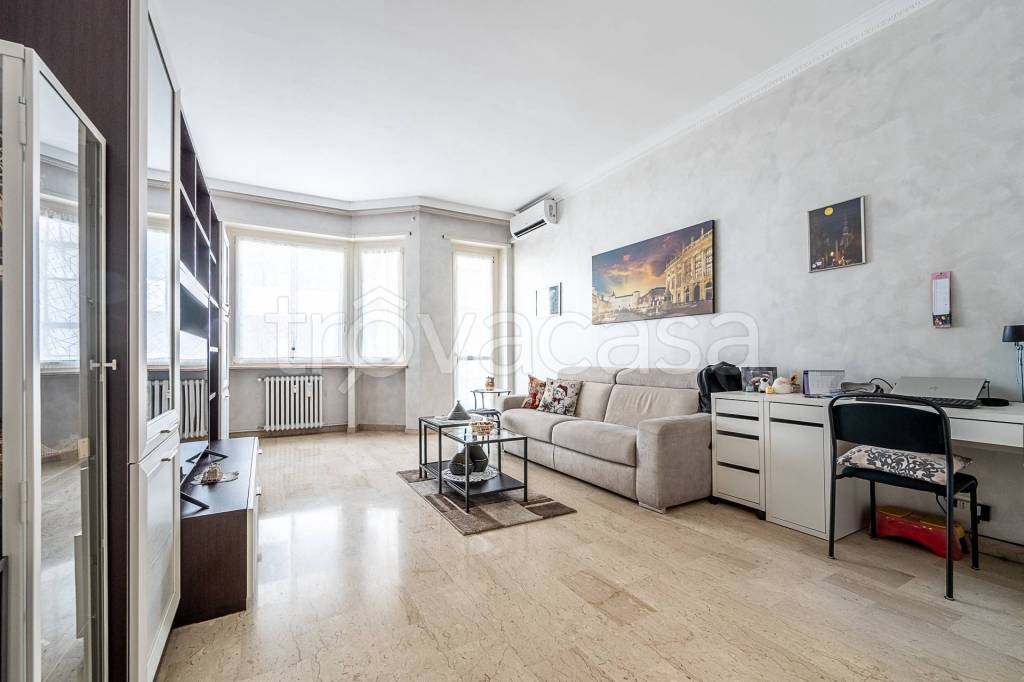 appartamento in vendita a Torino in zona Santa Rita