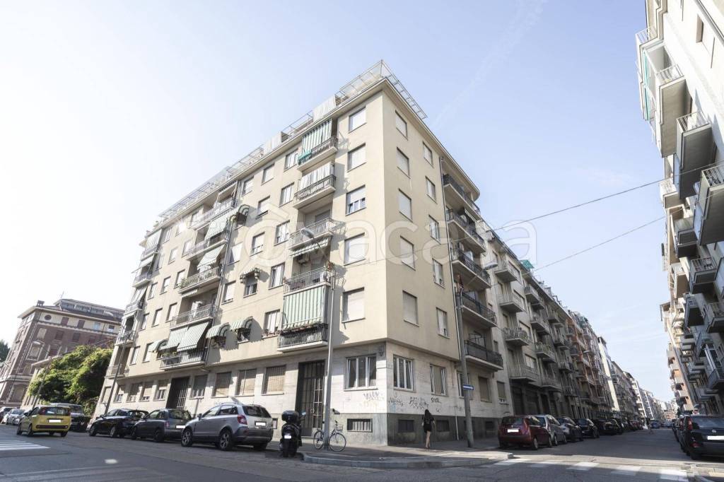 appartamento in vendita a Torino in zona Lingotto