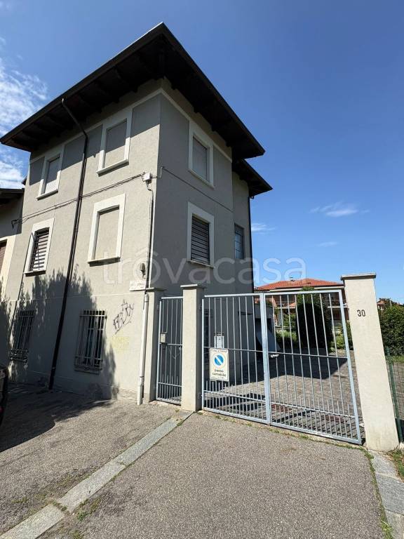 casa indipendente in vendita a Torino in zona Rosa