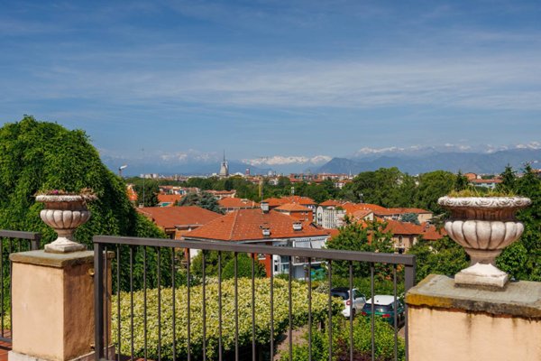 casa indipendente in vendita a Torino in zona Madonna del Pilone